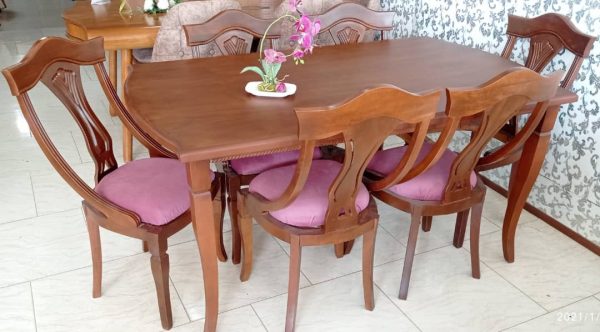 صندلی مدل ایتالیایی و میز زنجیره ای | چوب شاهان | میز و صندلی ناهارخوری کرج | میز و صندلی کرج | میز و صندلی غذاخوری کرج | تولید کننده میز و صندلی | صنایع چوبی شاهان