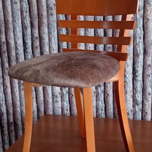 صندلی مدل مروارید | چوب شاهان | میز و صندلی ناهارخوری کرج | میز و صندلی کرج | میز و صندلی غذاخوری کرج | تولید کننده میز و صندلی | صنایع چوبی شاهان